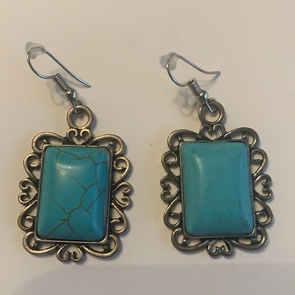 Turquoise Silver Hook Heart Earrings‎ - Picture 2 of 3